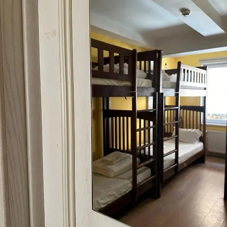 Gar'Is Hostel Львів Екстер'єр фото