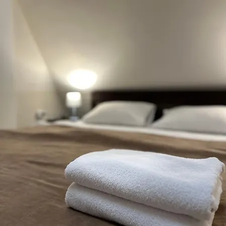 Gar'Is Hostel Львів Екстер'єр фото
